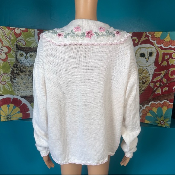 VINTAGE Beautiful Granny Floral Embroidered Pearl Buttons
Sweater Cardigan Large - Picture 7 of 10